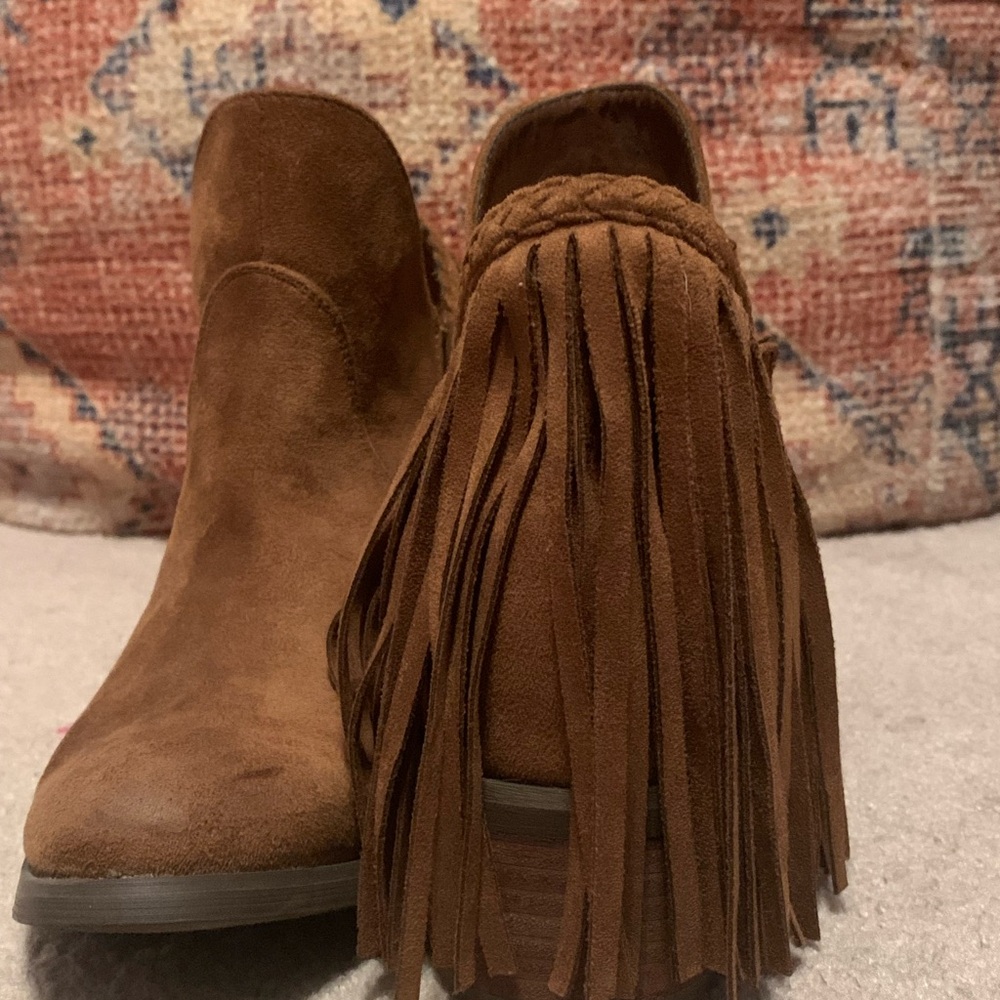 Not Rated Brown Ankle Boots Rugged Style - Picture 4 of 5